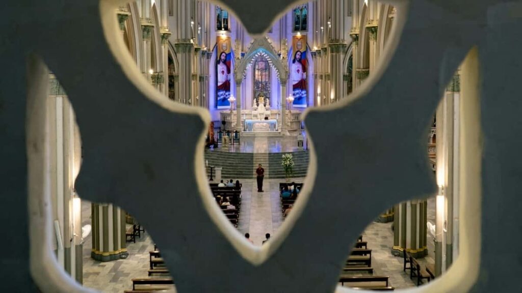 How Côte dIvoire Facebook bloggers can collaborate with Japan advertisers in 2025