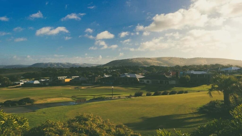 2025 Norway Snapchat All Category Advertising Rate Card Analysis for Côte dIvoire