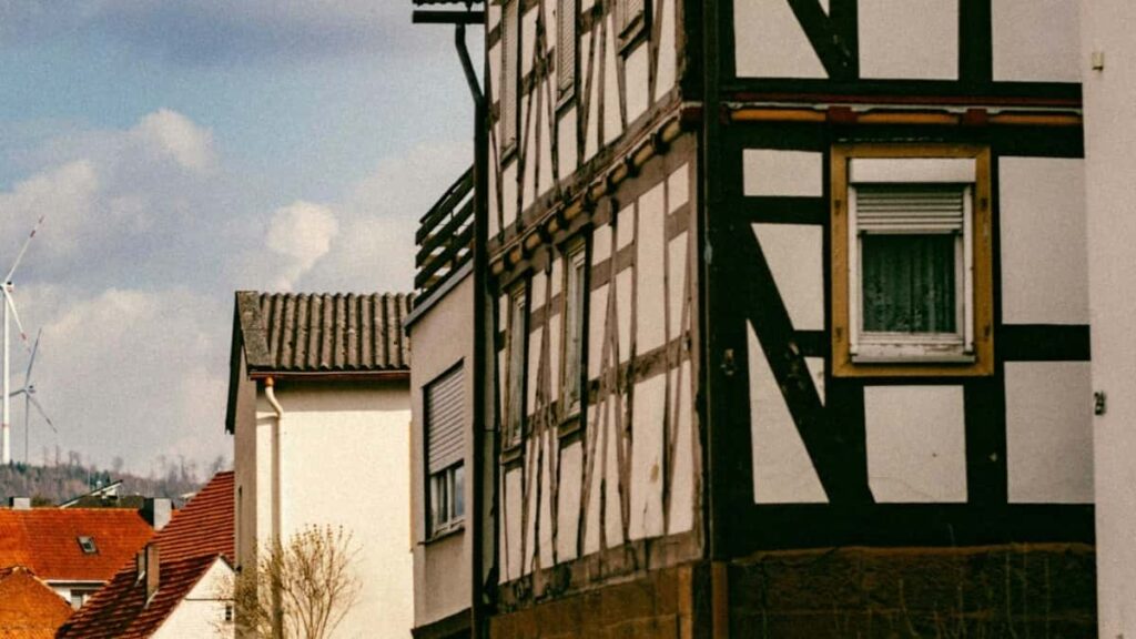 2025 Germany YouTube Advertising Rate Card Côte dIvoire Perspective