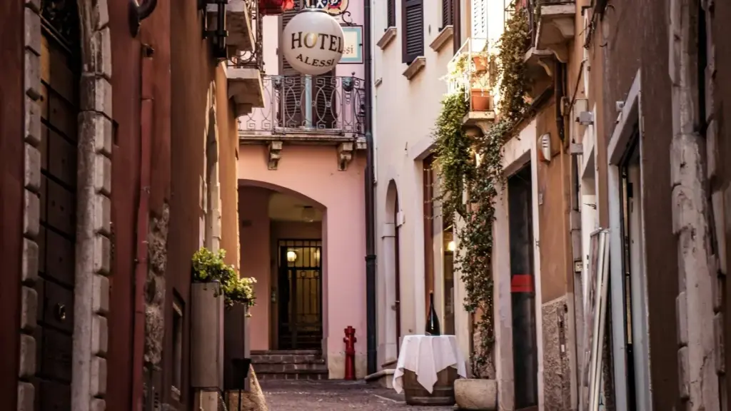 Bara ka fɔlɔ: kon lan Etsy Venezuela kɔrɔ ka sigi kursi online, sisan yan fɛɛrɛ don. Tekniku, chanel, ni paiement kono.