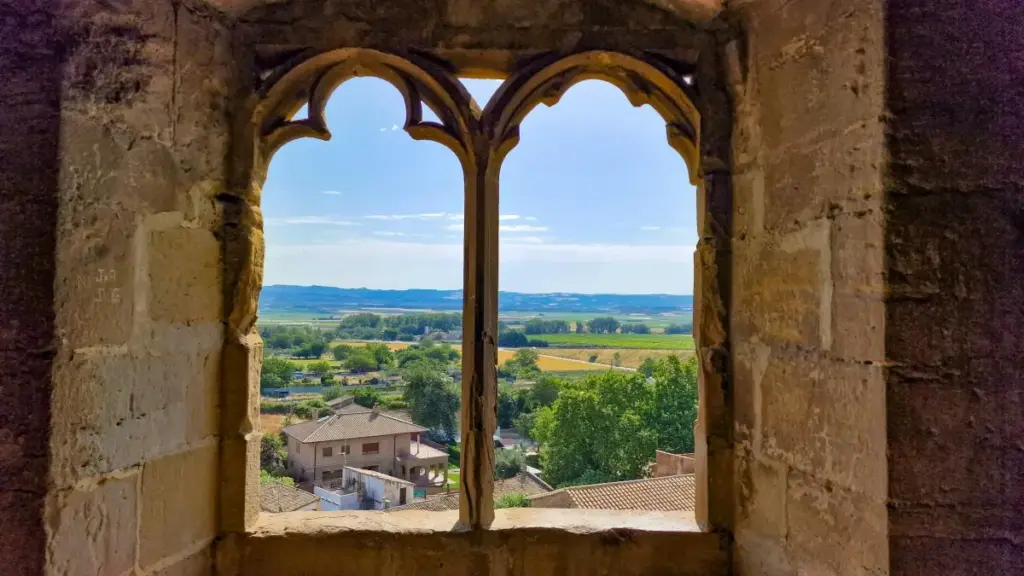 Kadiɲa kɔrɔ: fɔlɔ fɛrɛ ye la Laos brands ka fè YouTube lan ambassadòr program. Kɔrɔɲɛ ni cɛɛrɛ, tips, ni mɔgɔnw ka taa sigi sinɛ.