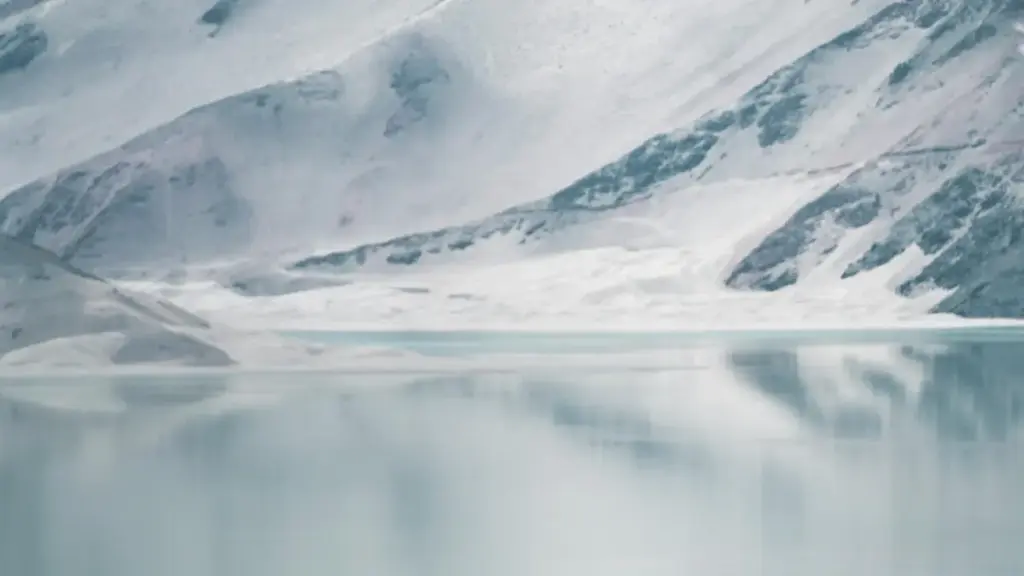 Guide pratique pou créateurs en Côte d'Ivoire: comment trouver, contacter et pitcher marques françaises sur eBay pour vidéos GRWM, avec tactiques, modèles de message, outils et risques.