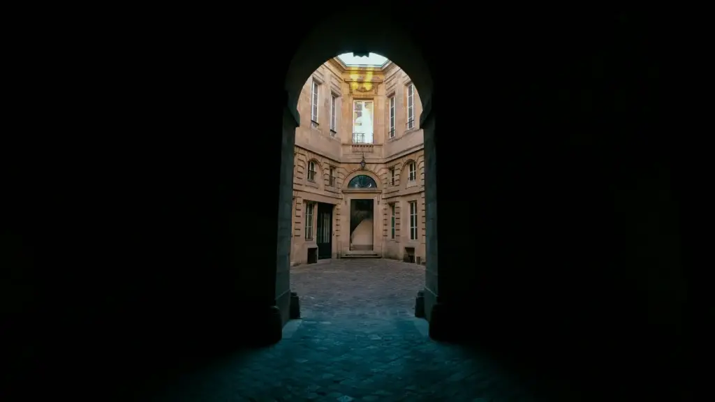 Guide pratique pour annonceurs en Côte d'Ivoire qui veulent localiser messages via créateurs Viber au Pakistan — stratégies, où chercher, risques et checklist opérationnelle.