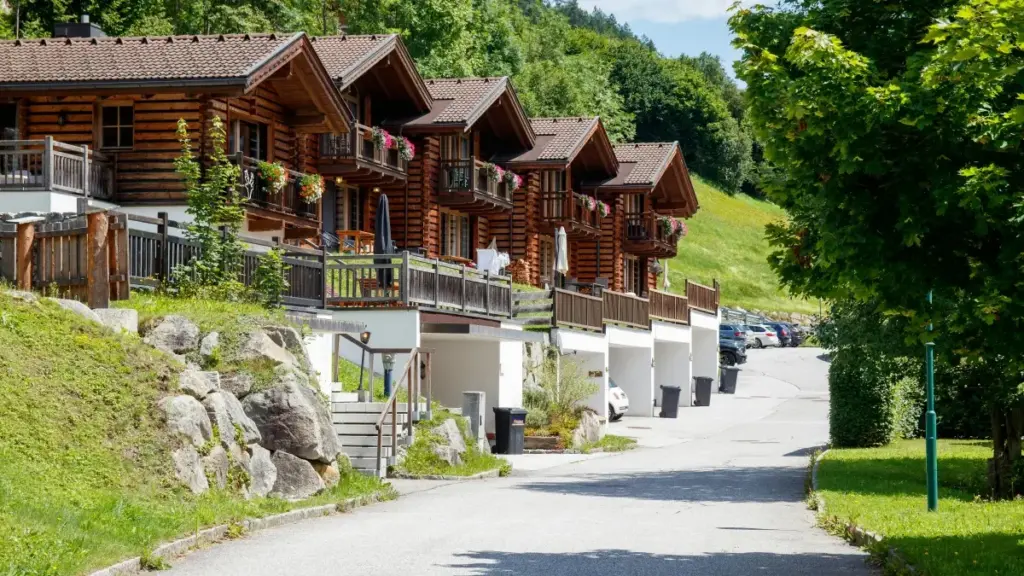 Guid pratique pou ban annonceurs en Côte d'Ivoire: kɔnɔfon ni sɛnɛ yɛrɛ la di na find Instagram créateurs en Arabie Saoudite pou lancer campagnes UGC, stratégies locales, et outils realistes.