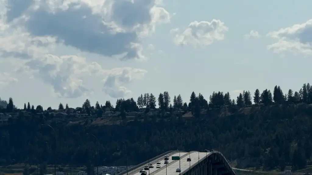 Guide pragmatique pour annonceurs en Côte d'Ivoire: comment repérer, contacter et gérer créateurs Clubhouse au Kazakhstan pour product seeding, avec stratégies locales et outils.