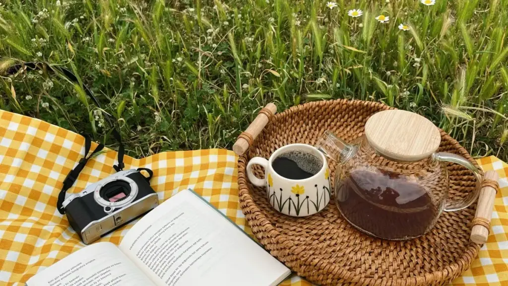 Guide pratique pour créateurs en Côte d'Ivoire: comment trouver, contacter et pitch­er marques nigérianes via SoundCloud pour vidéos GRWM.