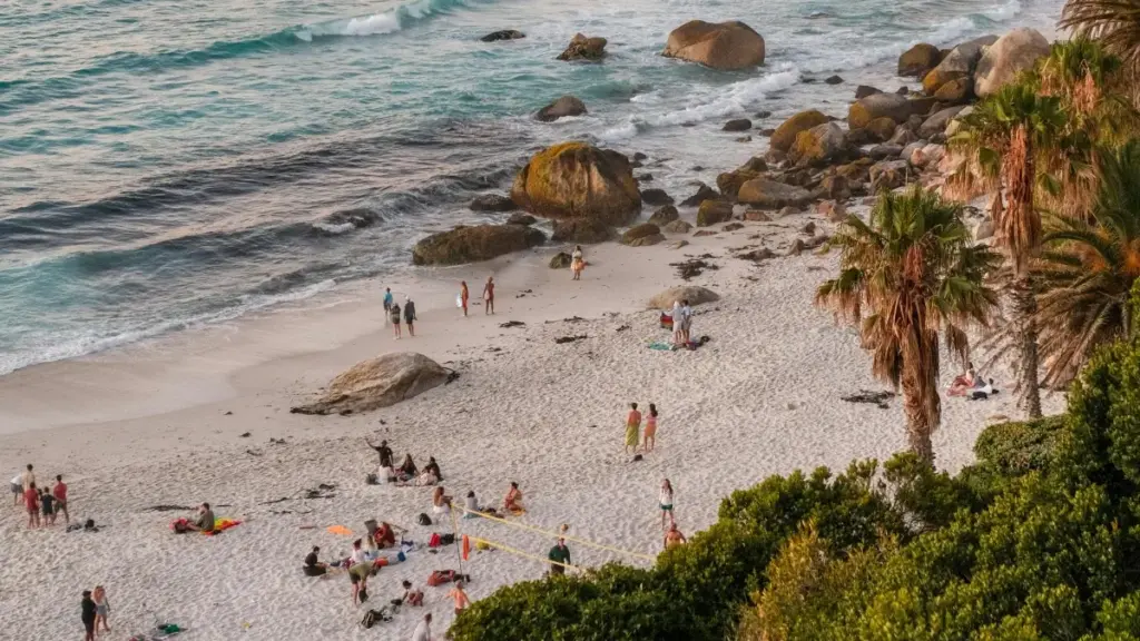 Kèlè ya ka fɔn branding ni creator fitɛrɛ: cɛsiri ka kɛrɛma, Spotify ni social media ka fɛ Myanmar brands ka campaign.