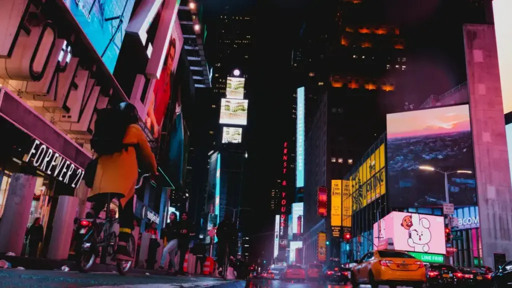 Tu veux capter des marques indonésiennes sur Roposo pour tourner du behind-the-scenes ? Voilà la méthode simple, les bons angles, et les pièges à éviter.